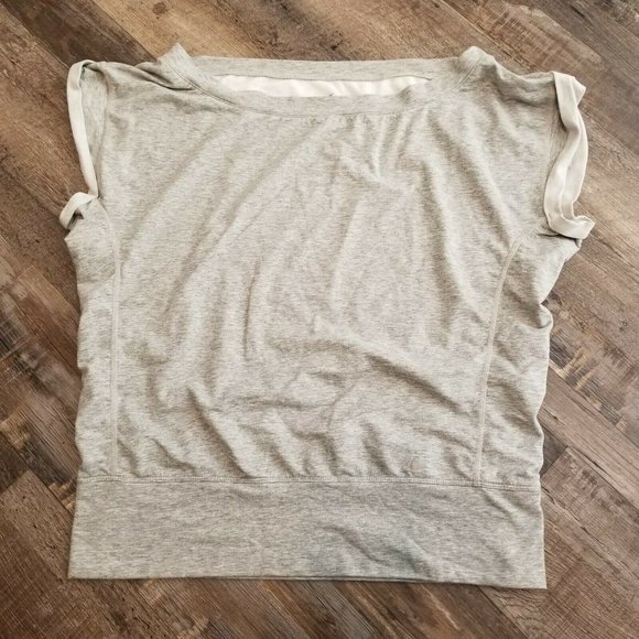 C16 Women's Nike Running Sleeveless Shirt Small Gray - Picture 2 of 6